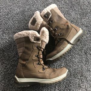 Winter boots